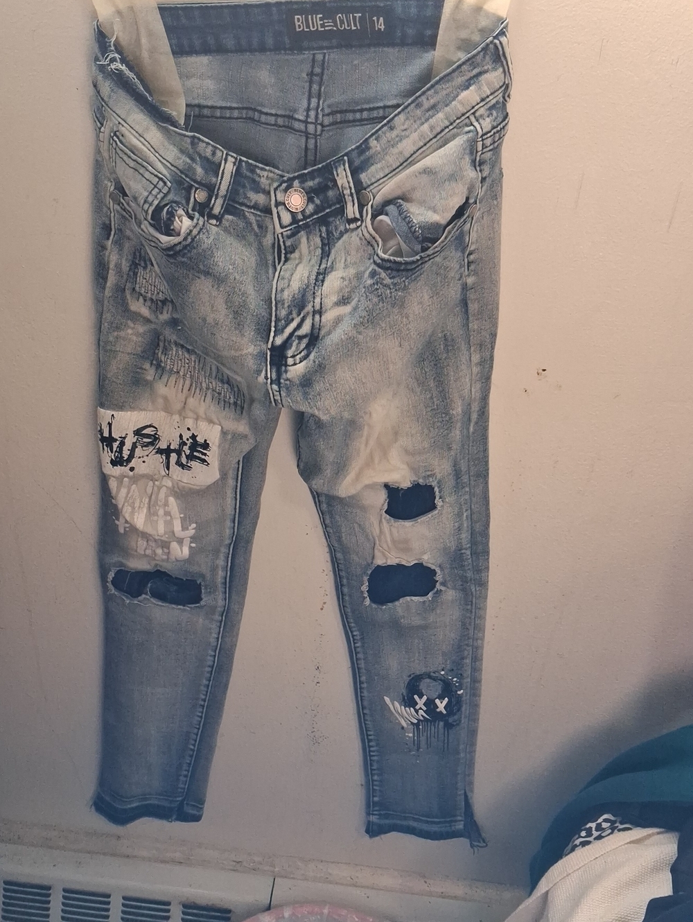 Blue Cult Kids Light Distressed Jeans size 14)